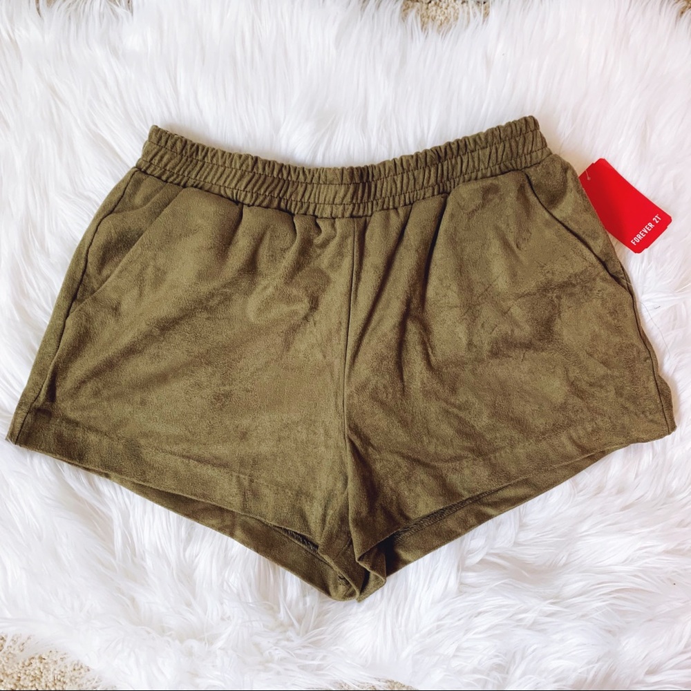 NWT FOREVER 21 Olive Green Faux Suede Shorts sz XS